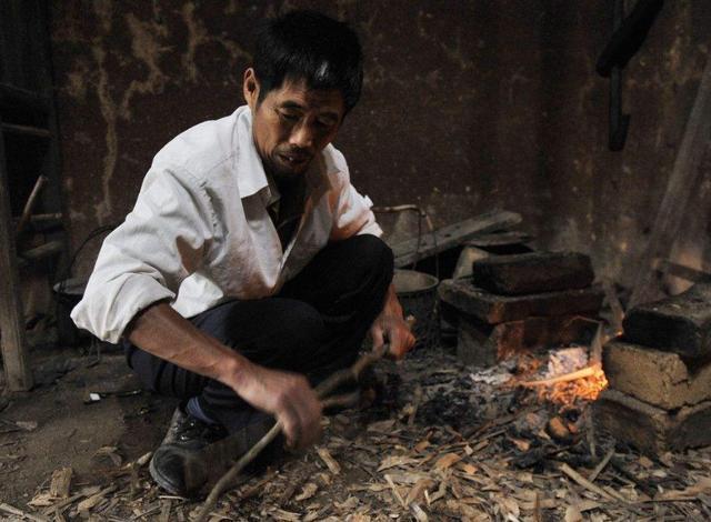 俗语“十个光棍九个倔”,老祖宗的智慧,给我们怎么样的警醒呢