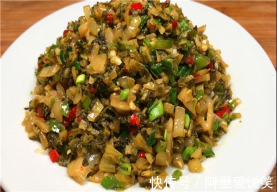 腌酸菜时,一定不能放盐,教你正确做法,3天就能吃,放一年不坏