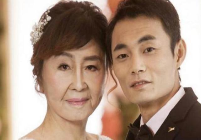 男神女神|还记得那个生完孩子，变成“老太太”的80后宝妈吗？现状如何了？