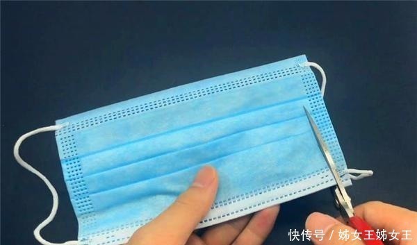 只需一个一次性口罩，马桶一年不刷也不脏不臭，看完快叮嘱家里人！