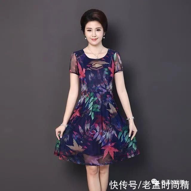 礼物|送给妈妈的连衣裙，2021越穿越年轻的惊喜礼物