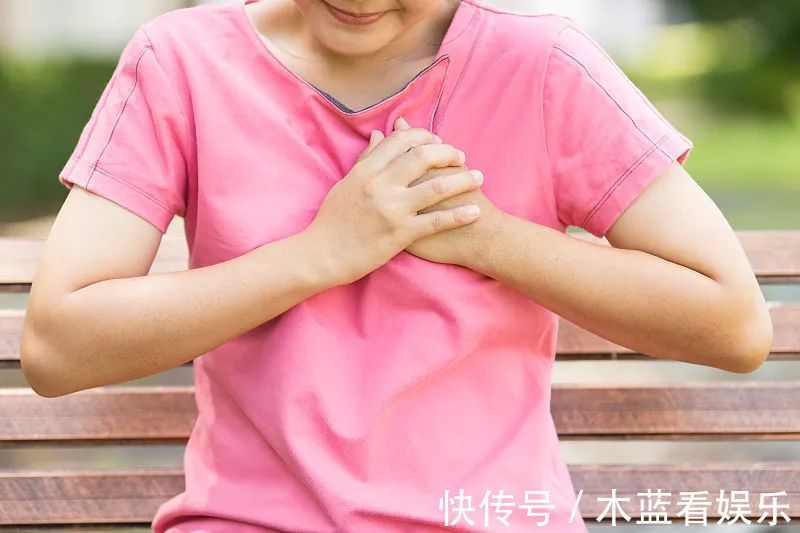 长寿|血液粘稠，常喝二水，多吃三蔬，学会三个动作，血管通畅人长寿！