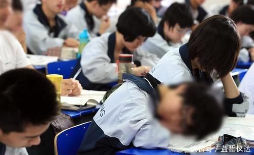 赵同学|“上高中时，我妈送了三年的饭！”有多少学生，不愿在食堂就餐？