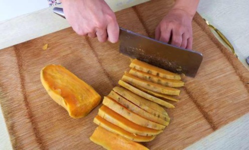 红薯简单这样做,实在太好吃,不用煮,不油炸,比大鱼大肉都解馋