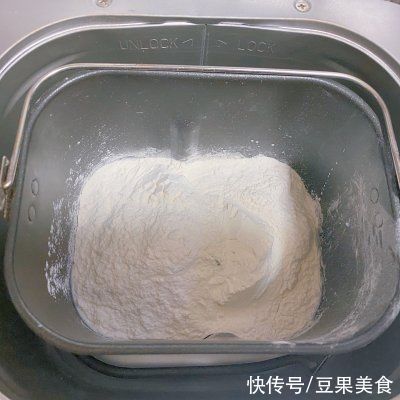 面包|好吃的花式紫薯面包是这样做的，营养美味，看一遍就会