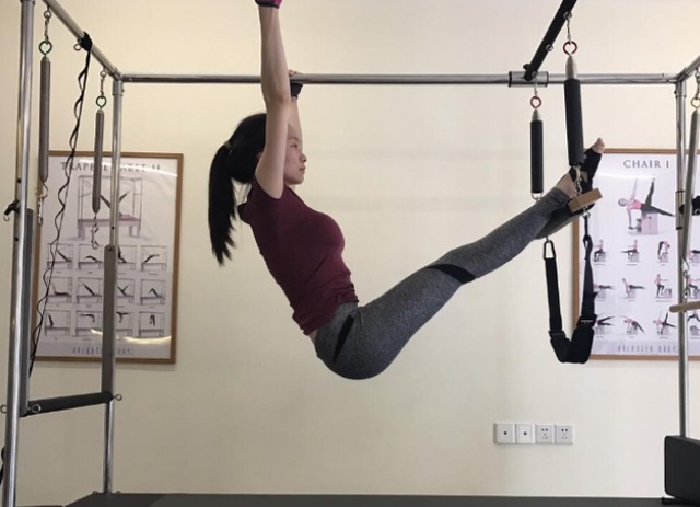 宝妈|95后辣妈晒娃,自己却火了,玲珑身材让人羡慕不已