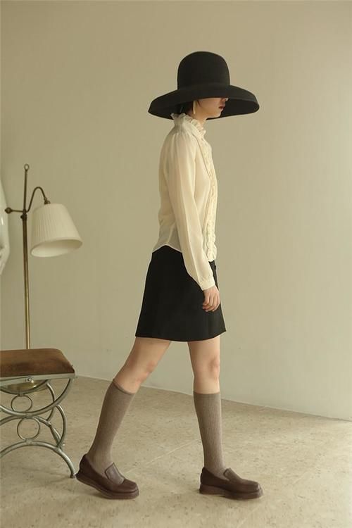 卫衣、毛衣都收起来吧！今年流行这件“薄外衫”，遮肉防晒又舒适