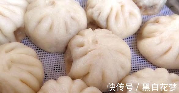 香菇|这个诀窍告诉你,蒸出来的包子又软又好吃,小孩子吃的好开心