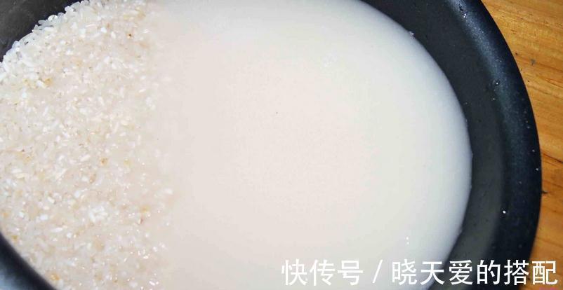 “加工”后的淘米水养多肉,效果杠杠的,早知道早受益