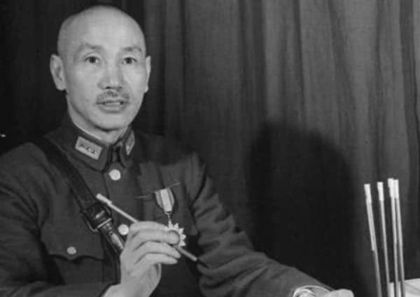 蒋介石|国民党败退大陆时,蒋介石究竟带走了多少黄金?统计让人惊讶!