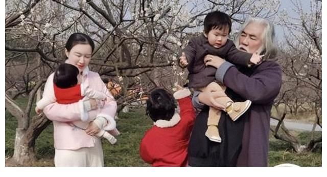 四大名著|“嘴毒”名导张纪中：笑侃那英不红，孙红雷眼小，还说黄子韬松垮