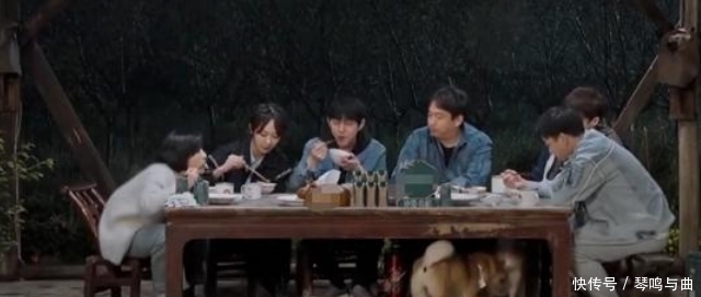 人设 黄大厨人设塌了,节目做饭又翻车,期待的烤鸡变乌鸦