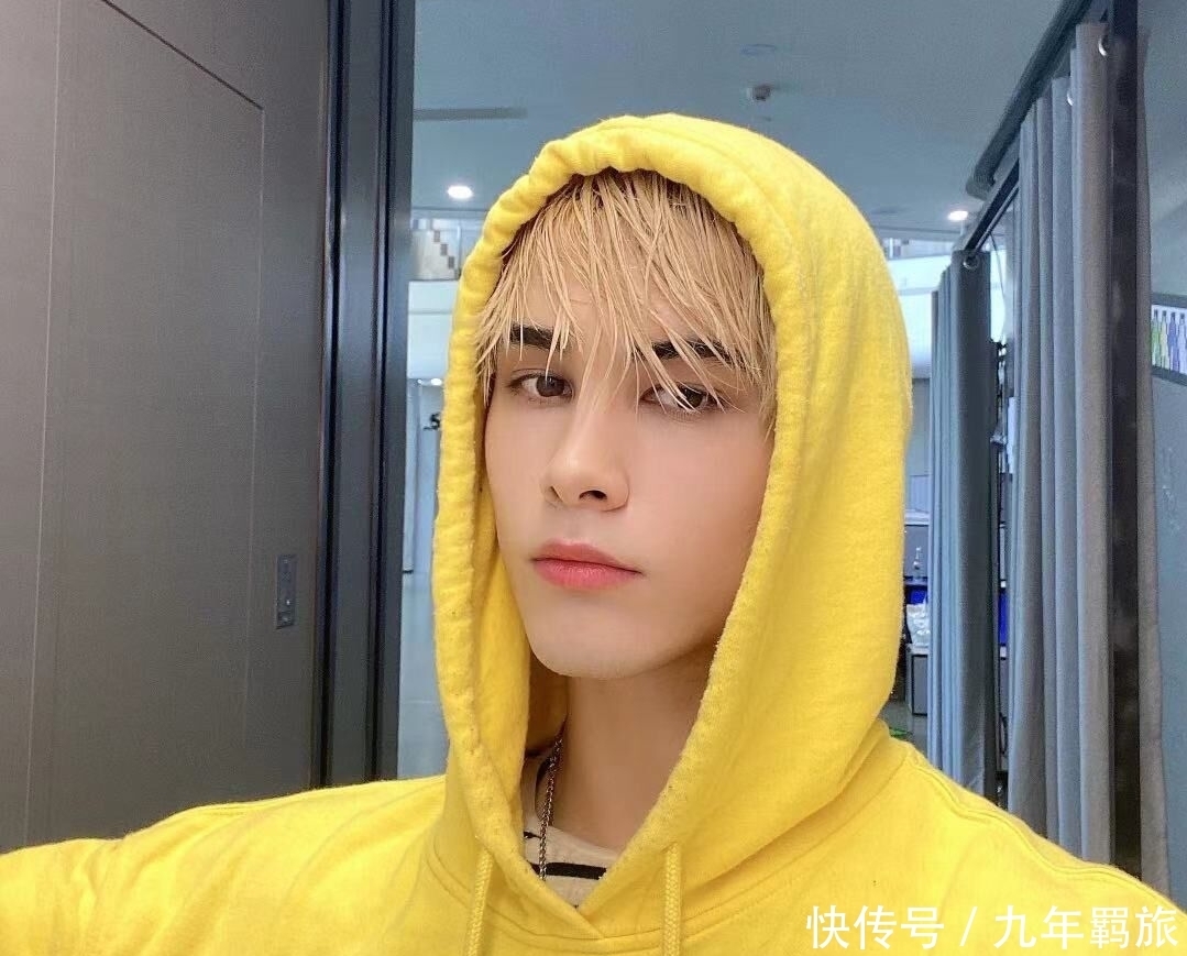 利路修言论出尔反尔争议大,遭队友韩佩泉发文内涵?