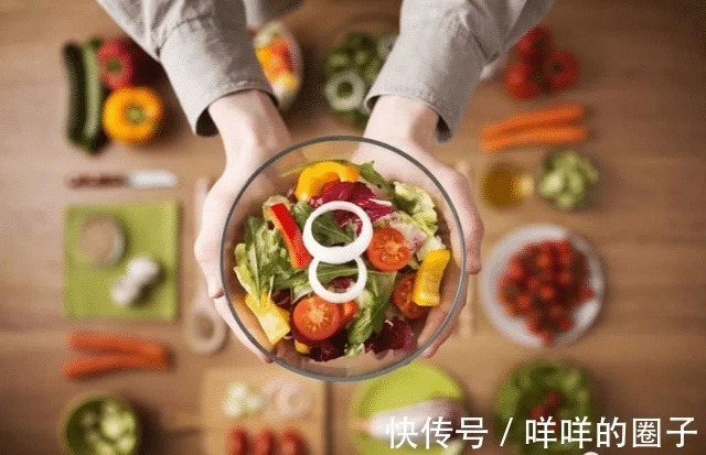 亚硝酸盐|隔夜菜不能吃了?医生呼吁:除了这5种,其它的或许能放心大胆吃