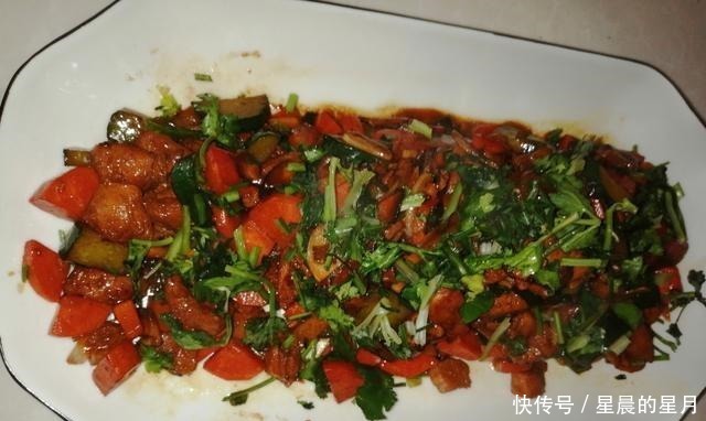 在家|宫保鸡丁怎么做高级大厨教你在家轻松制作这道中外名菜