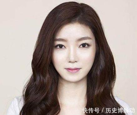 青春美少女|超火的一款时尚扎发图解,出席任何场合,扎上都很漂亮