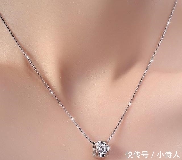 买首饰时,挑“黄金”好还是“白金”好?听完柜姐分析,你就懂了