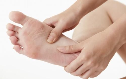 中医|中医为什么说“百病治足”,补肾、下火、调血压,都在脚上有开关