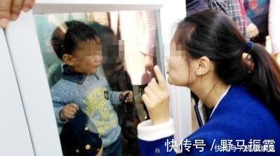 玲玲|产妇“漏奶”打湿衣服,遭孩子嘲笑,宝妈的教育方式值得学习