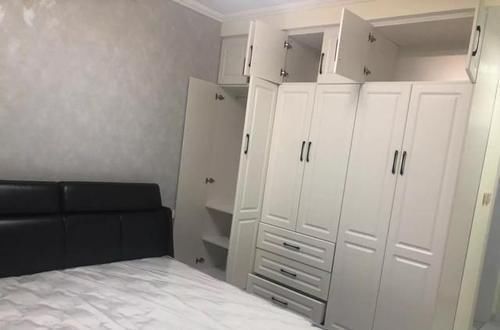 柜子|新家装修花了20万,阳台打通成小茶室,飘窗打满柜子,多出20㎡