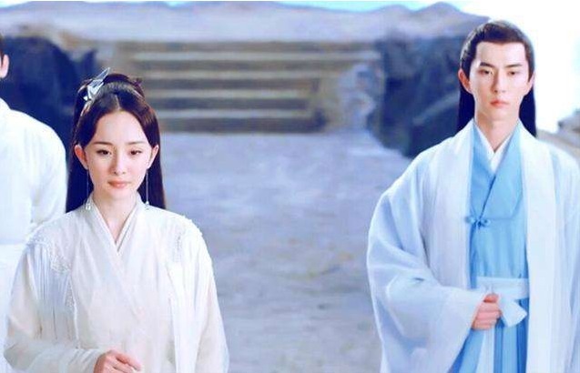 小尾巴中的4对兄妹，聂泽宁安安被称作神仙兄妹，酷似白真白浅