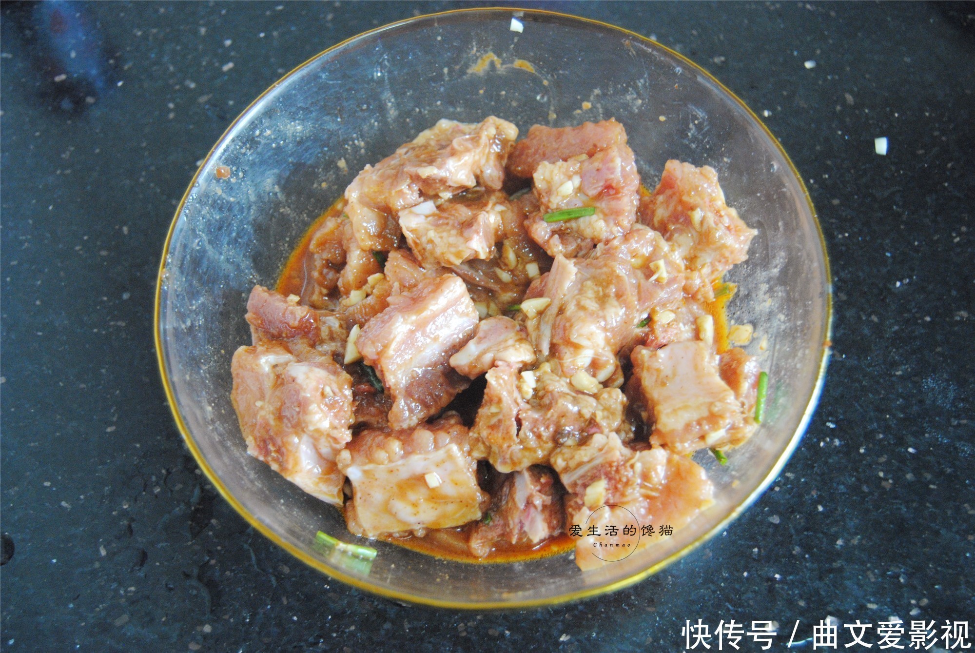 天热别|天热别炸排骨,教你懒人做法,18分钟出锅,不老不柴,鲜嫩又多汁