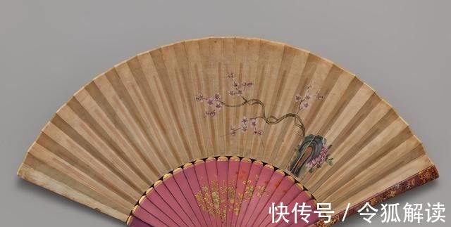 这一关$古代富家公子的玩物折扇,如今一把难求,多少钱也买不到的宝贝