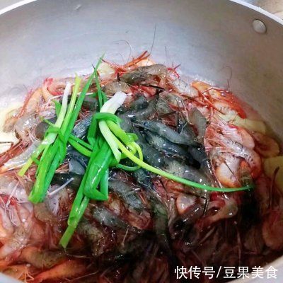 家常菜盐水河虾，虾壳脆虾肉鲜不腥有技巧