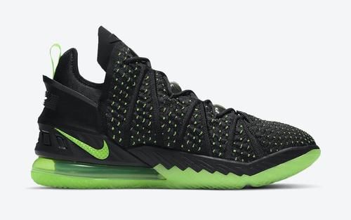 詹姆斯招牌快攻灌篮灵感！Nike LeBron 18 “ Dunkman ” 官图释出！