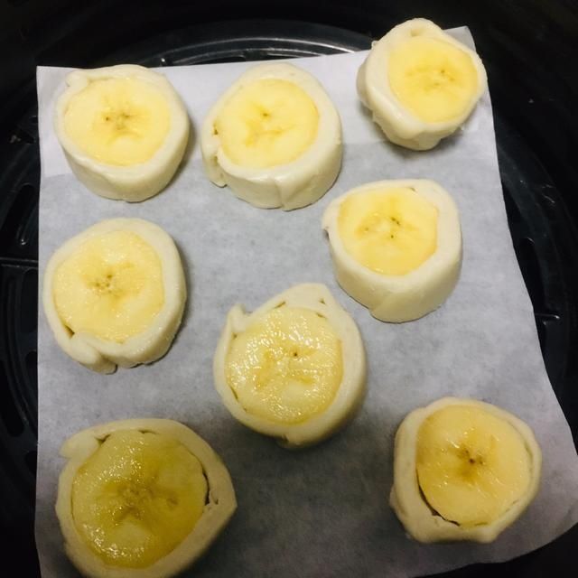 香蕉别在生吃啦,这样做早餐,保证吃了你忘不了