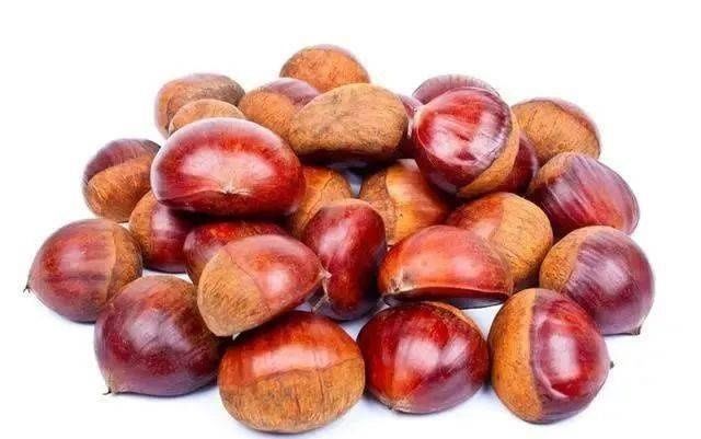 香甜|买板栗,圆的与扁的哪个甜牢记4点,板栗软糯香甜,一买一个准