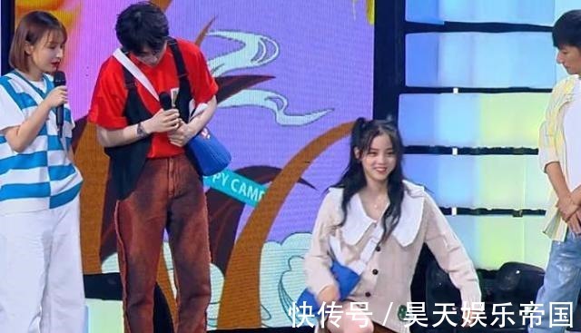 陳立農|《快本》歐陽娜娜穿短褲下蹲，陳立農禮貌回避視線，卻看錯了方向