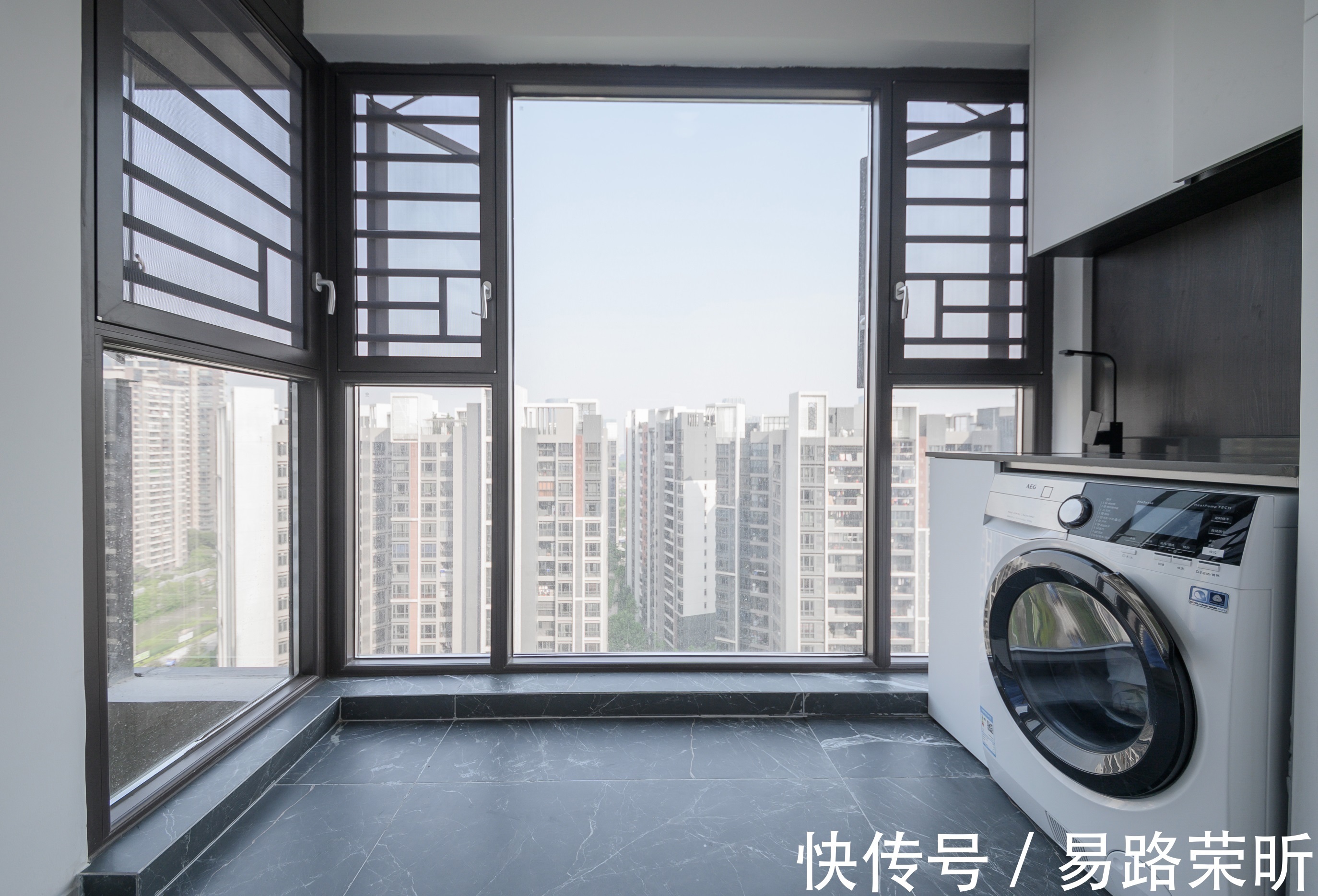 过道|家是温柔的避风港,寒夜归来时的一盏灯,是记忆里的温存,放不下的牵挂。