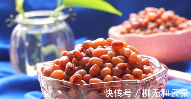 秋天一定做的红豆美食！香甜软糯，营养丰富，好处多多～！