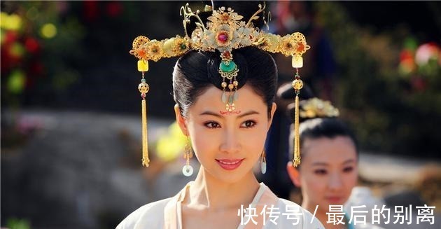 钱山!贪官写一对联,自夸爱民如子,才女加了几个字,轰动皇上!