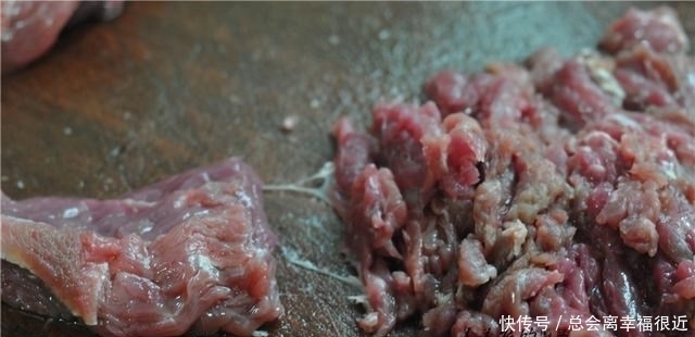 炒牛肉,先用“它”泡一泡,随你怎么炒都不老,很多人还不知道!