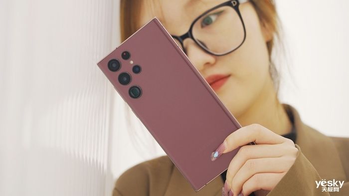 ultr“白天不懂夜的黑” 三星Galaxy S22 Ultra：我却更懂夜的美