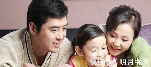 吵醒|2岁姐姐午睡被弟弟吵醒,姐姐反应让人心暖,网友:又想骗我生女儿