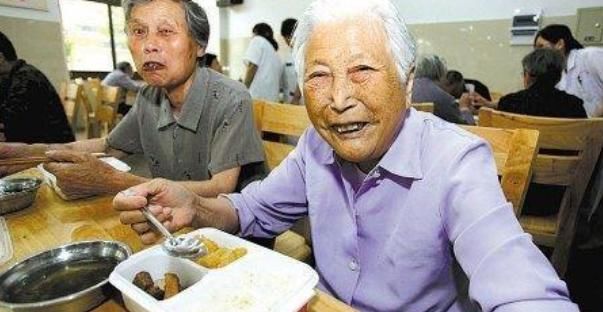 50岁后若有5个表现的人，最易长寿，5个全有的一定可活到90岁