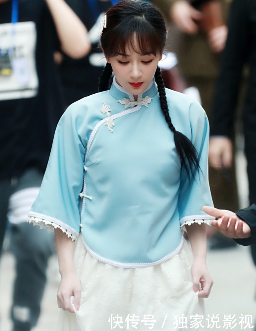 那英罕见穿古装与杨紫、宋亚轩合录综艺，《萌探探探案》惹期待