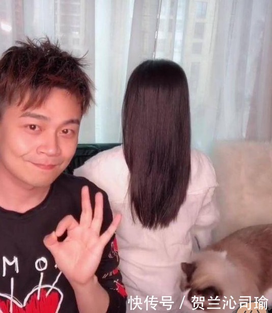 浙江卫视主持人“沈涛”才是人生赢家!娶了那个给他递话筒的女孩