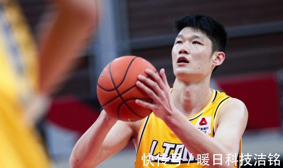 周琦|67%,联盟第一!23+9,力压郭艾伦!周琦靠边 他才是男篮内线希望
