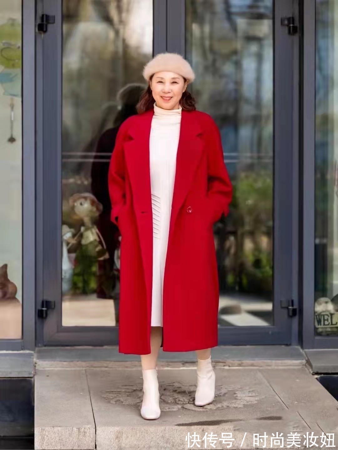新年 50岁女人“新年”就该这样穿,喜庆洋气又显气质,照穿美成焦点