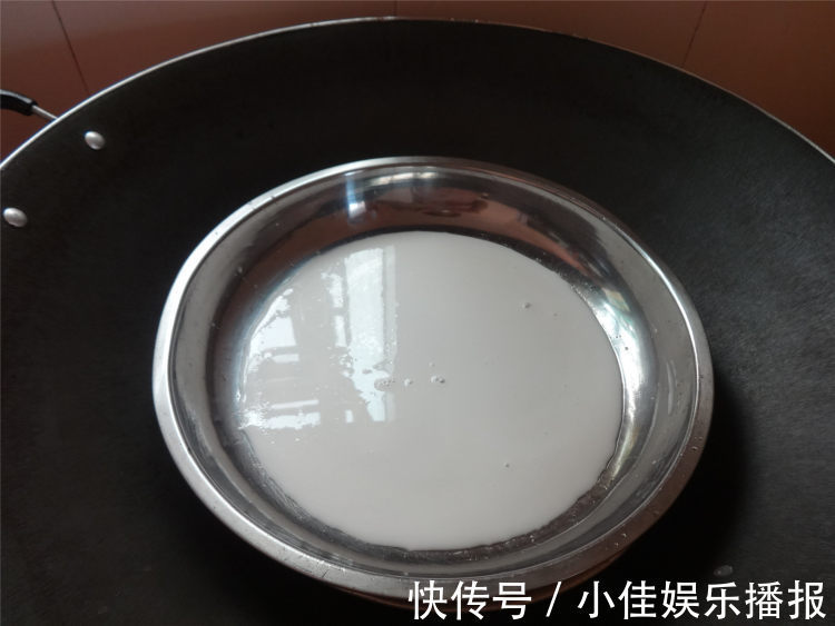 70岁婆婆教的凉皮做法，凉皮筋道还好吃，半个小时就搞定