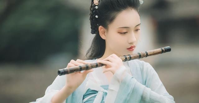 元稹吃白居易的醋,写下一首千古名作,白居易只好写千古名作解释