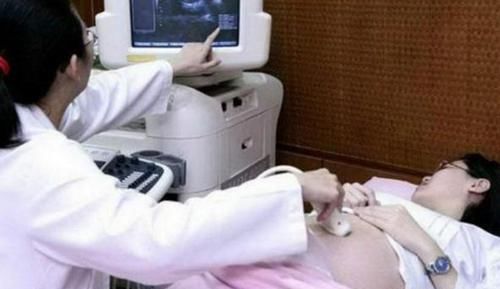医院|女子怀孕4个月就走不了路,被家人送往医院,检查后发现意外惊喜
