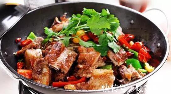 教大家在家做几道简单美食，家里人都喜欢吃的家常菜