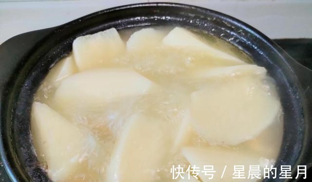 天冷,牛肉羊肉靠边站,最该喝的冬补汤是它,实惠鲜美人人都爱喝!