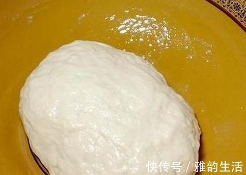 葱油饼“这样做”太简单了不烫面也不揉面,酥脆又分层