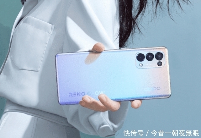 盖板|OPPO Reno5后置相机盖板采用夜光设计！晚上发绿光